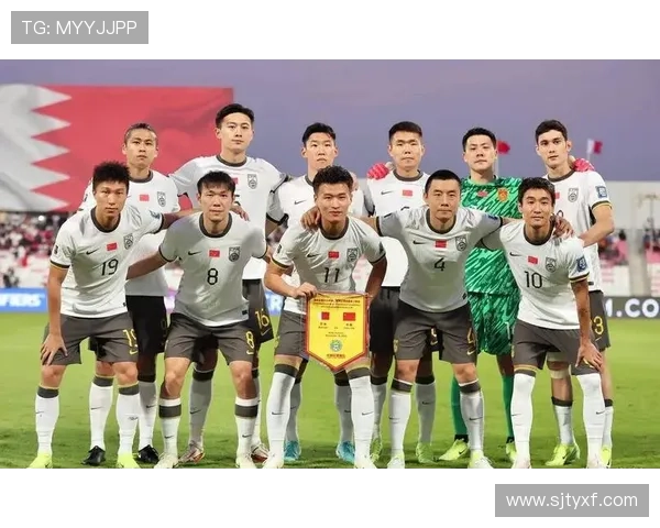 国足世预赛迎关键战主帅调整阵容力争突破困境年轻球员集体亮相引发关注