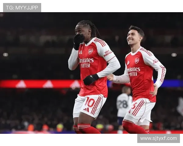 英超联赛最新积分榜分析：豪门争冠态势愈加激烈 中下游队伍形势复杂